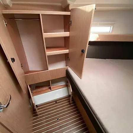 Wake Up At Sea Botel *